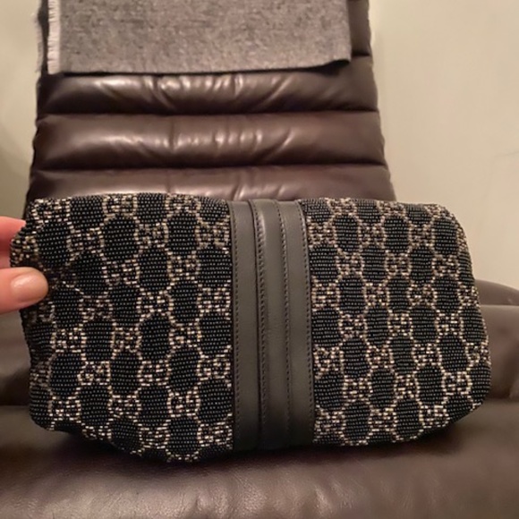 Gucci GG Black & Silver Beaded Clutch - Picture 4 of 9